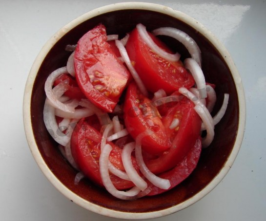 Sibula tomatisalat